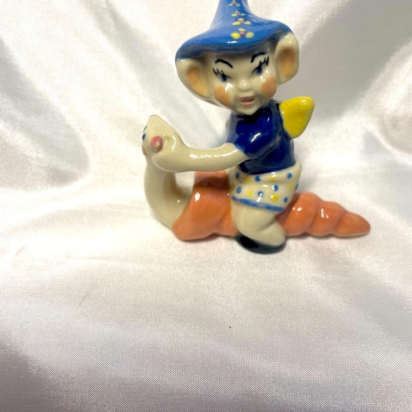 Vintage Betty Harrington Piquant Pixie on Snail Madison WI Ceramic Arts Studio - Picture 2 of 9